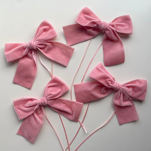 set of napkin bows