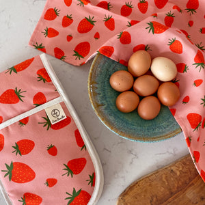 matching oven gloves and tea towel strawberry design